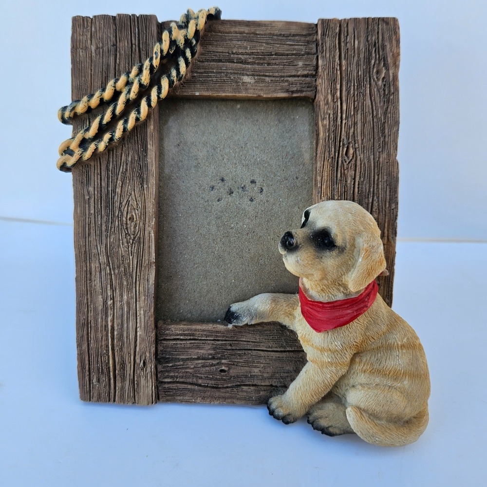 Dog Picture Frame Resin Puppy Rustic‎ Wood Look Photo Frame Red Bandana Decor